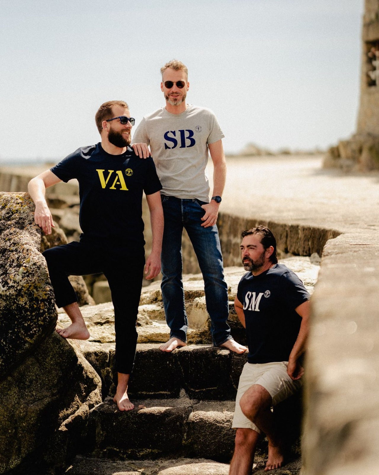 Découvrez les Tshirt bretons de la marque Quartier Iodé, pour hommes. 