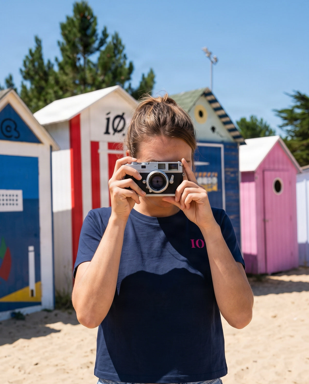 T-shirt brodé Île D'Oléron IO Bleu Marine et Rose - Femme