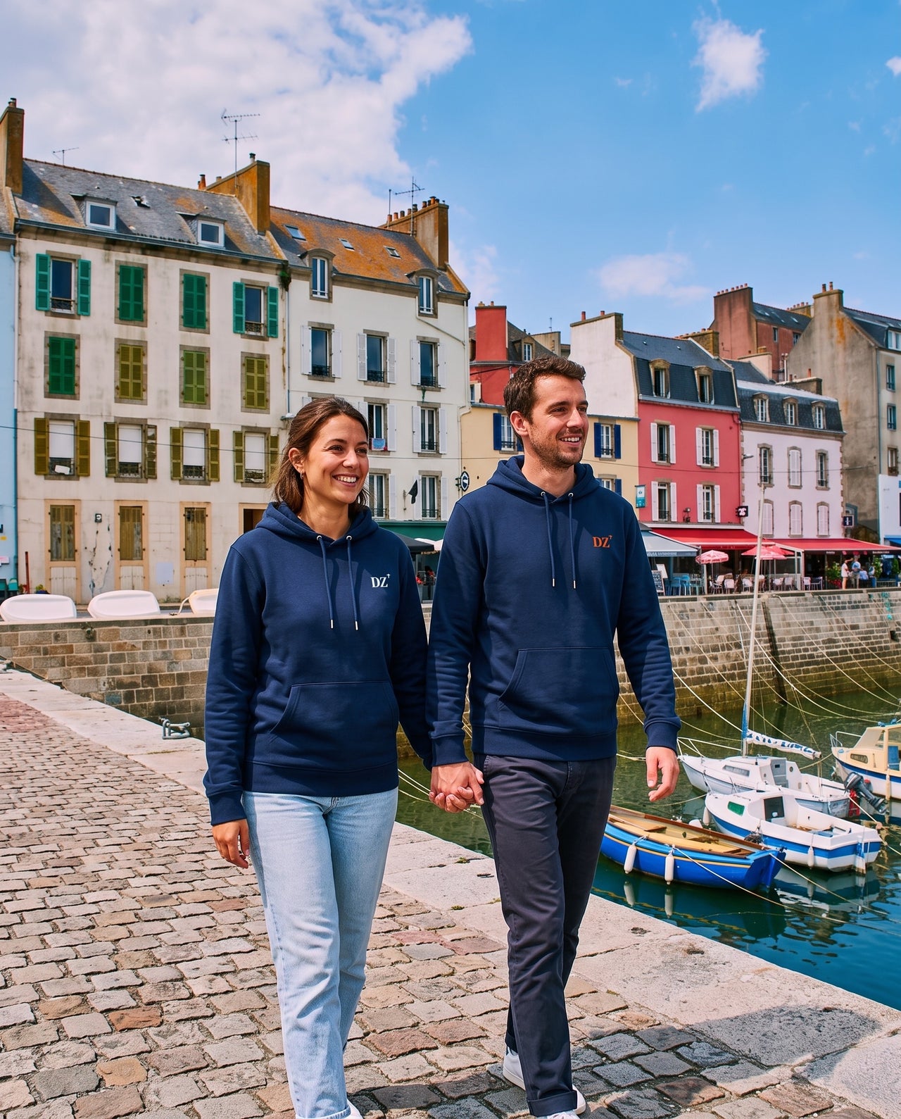 Sweat à capuche DZ Douarnenez Bleu Marine brodé Orange - Blanc