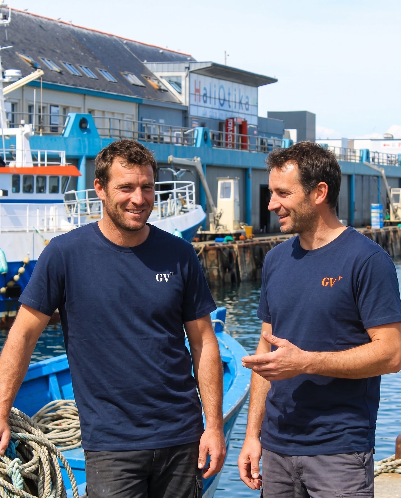 T-shirt brodé  Le Guilvinec GV Bleu Marine  Orange / Blanc