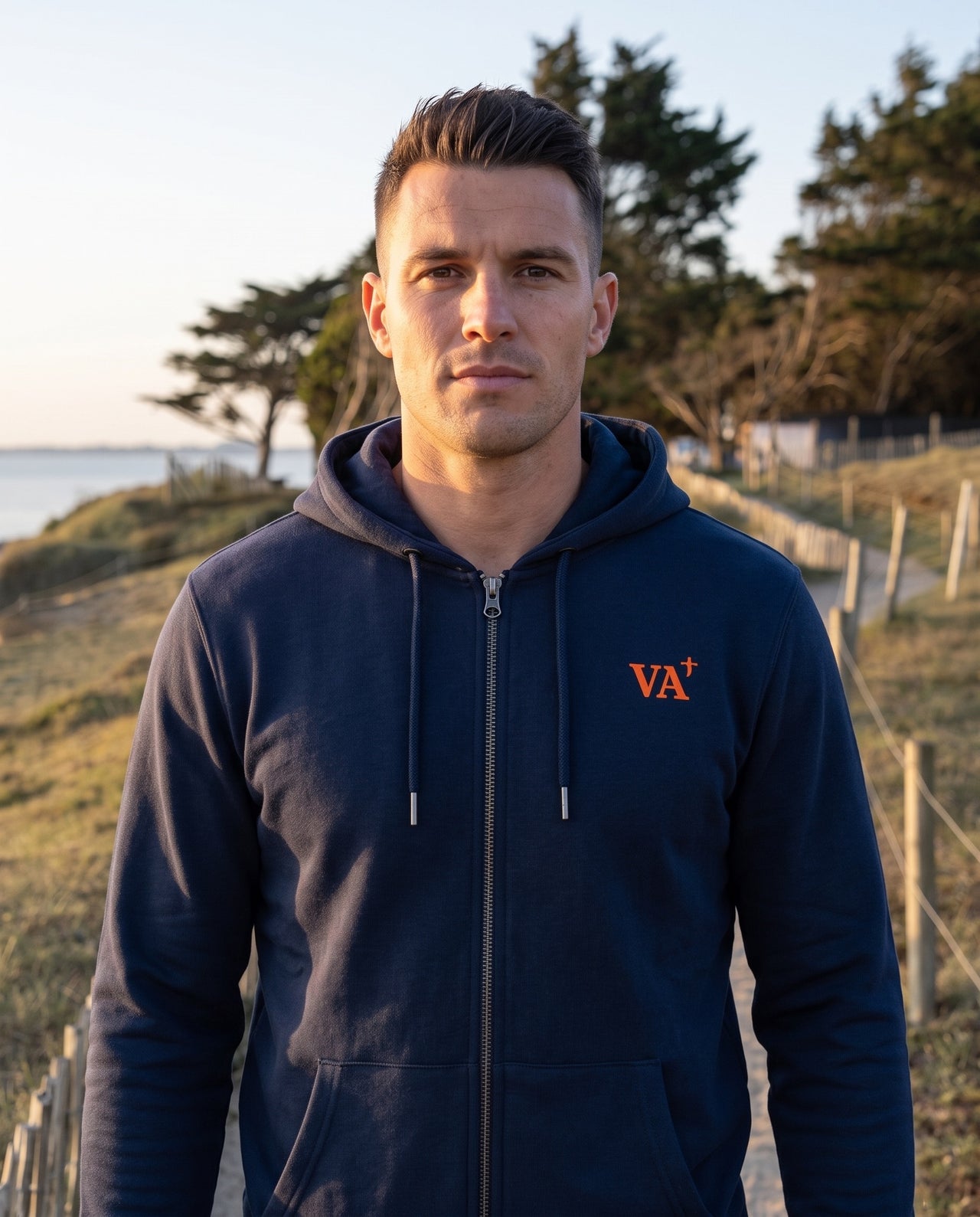 Sweat à capuche zippé Vannes "VA" Bleu Marine et Orange - Unisexe