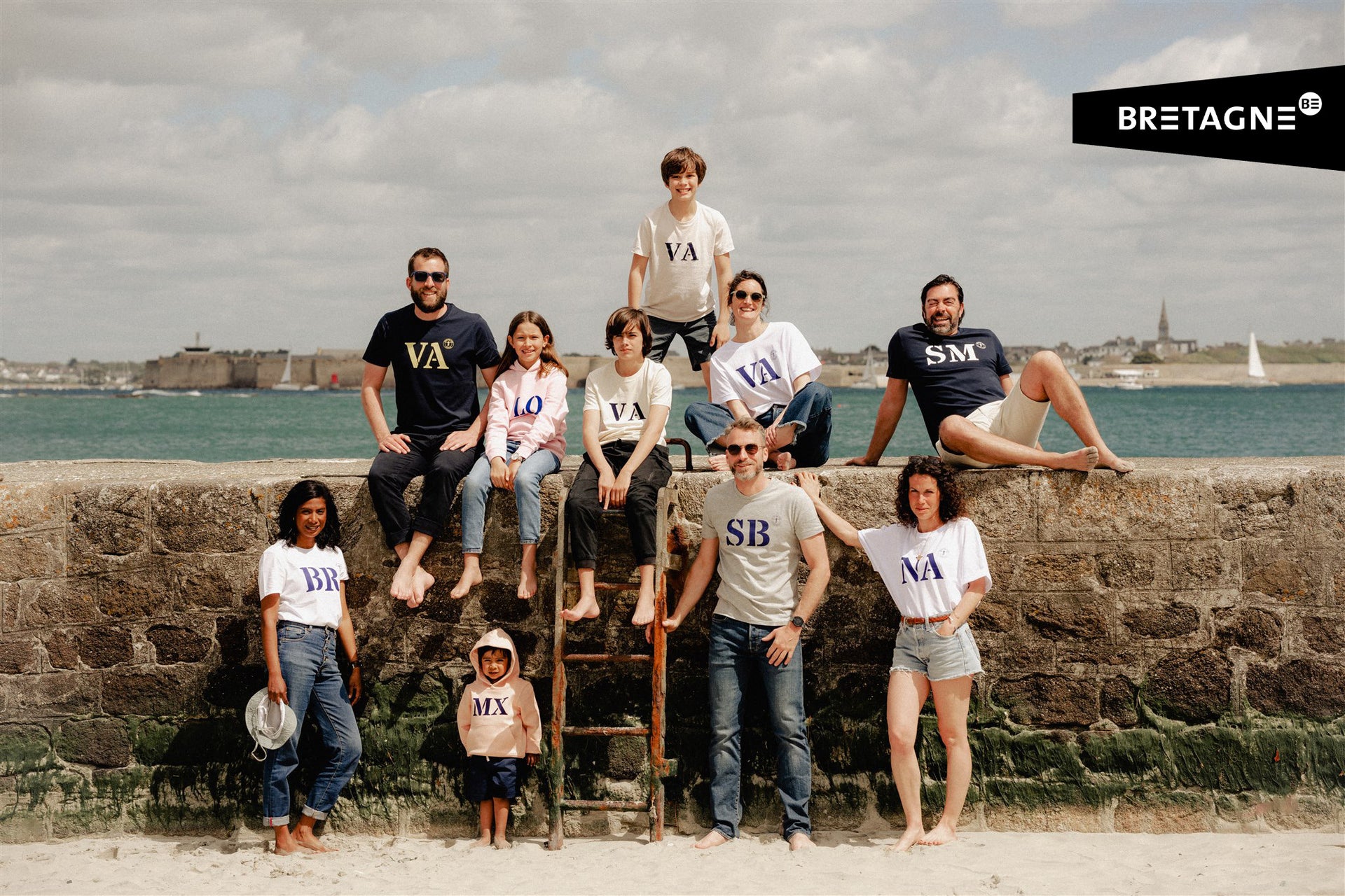 Quartier iode Boutique Breizh de tee shirts et sweats bretons hommes femmes enfants qui met en avant les ports d'attache