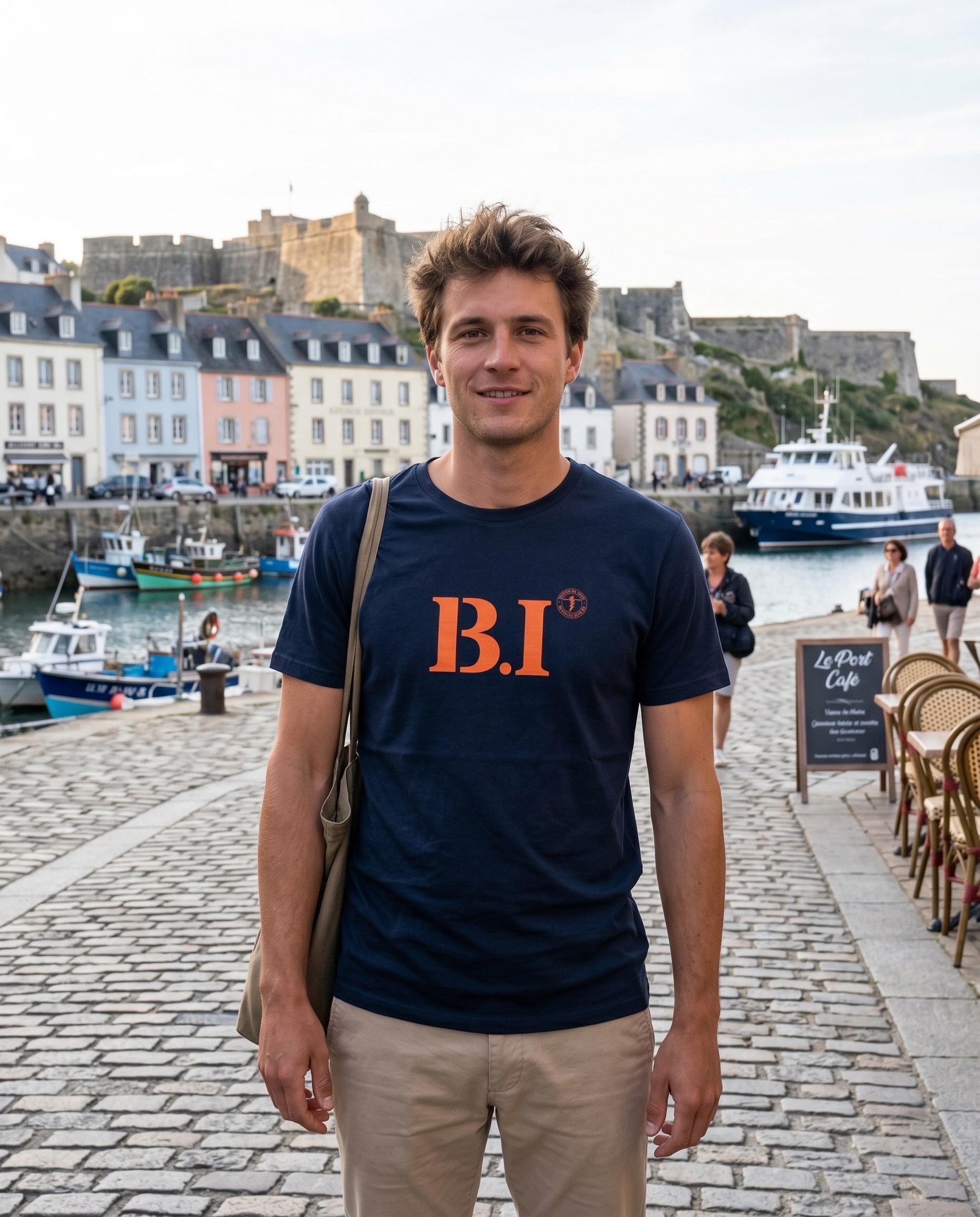 T-shirt B.I Belle-Île Bleu Marine Orange - Quartier iodé
