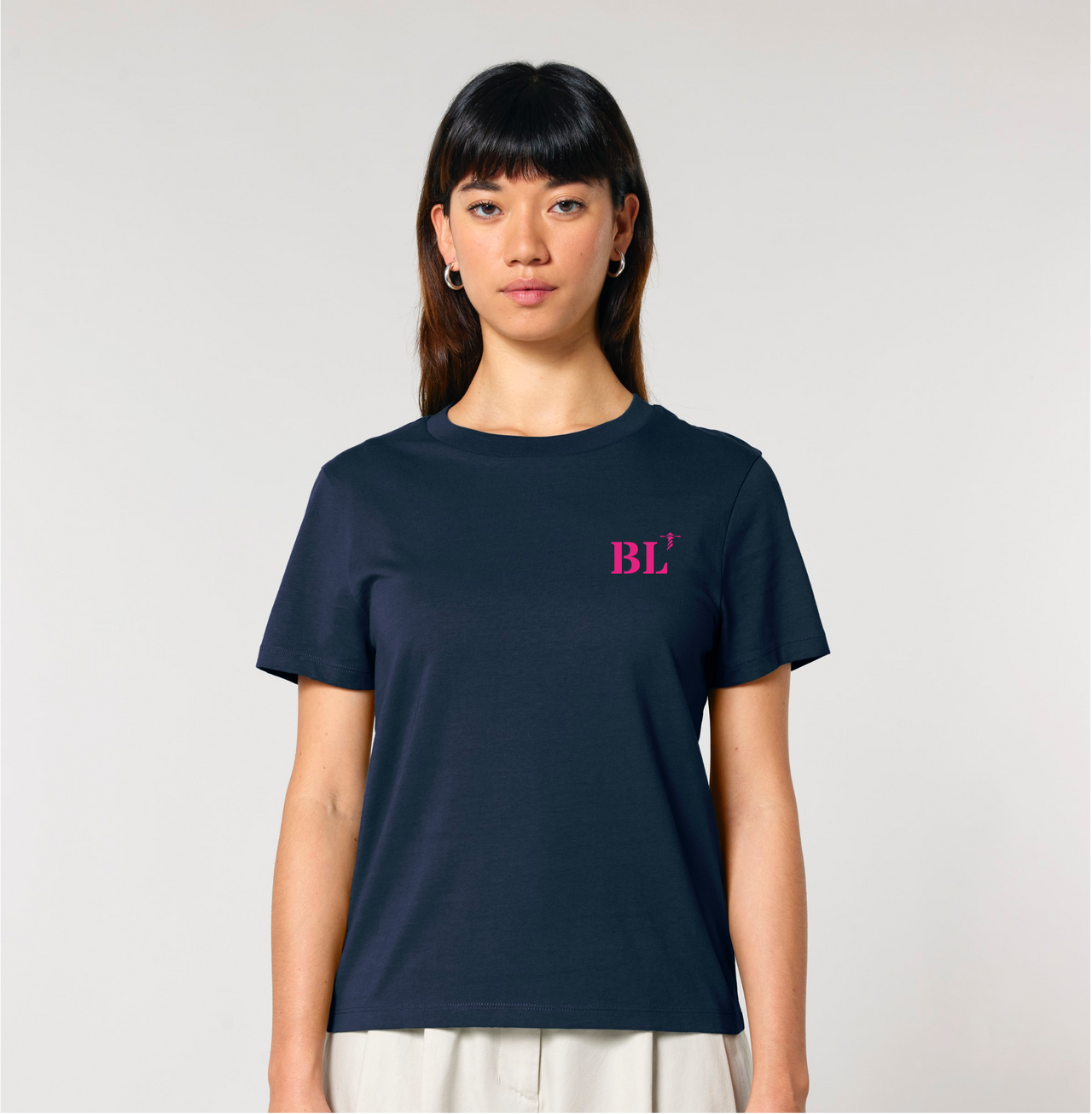 T shirt femme en coton biologique avec une belle broderie de votre ville de coeur BL (Boulogne sur Mer) par Quartier iodé