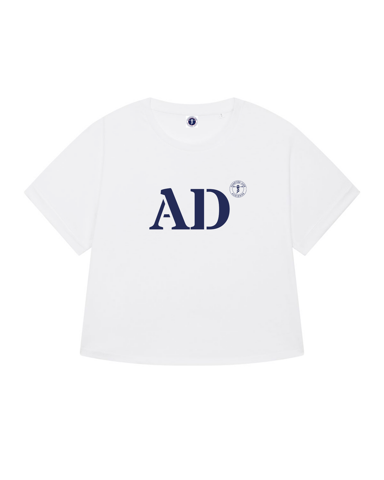 Le T shirt oversized AD pour Audierne de la marque Quartier iodé, pour porter son port d'attache avec style et décontraction