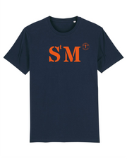 Tshirt navy, bleu marine avec initiale SM pour Saint Malo en Orange. Design chic et moderne pour ce Tshirt unisexe de la marque bretonne Quartier Iode. 