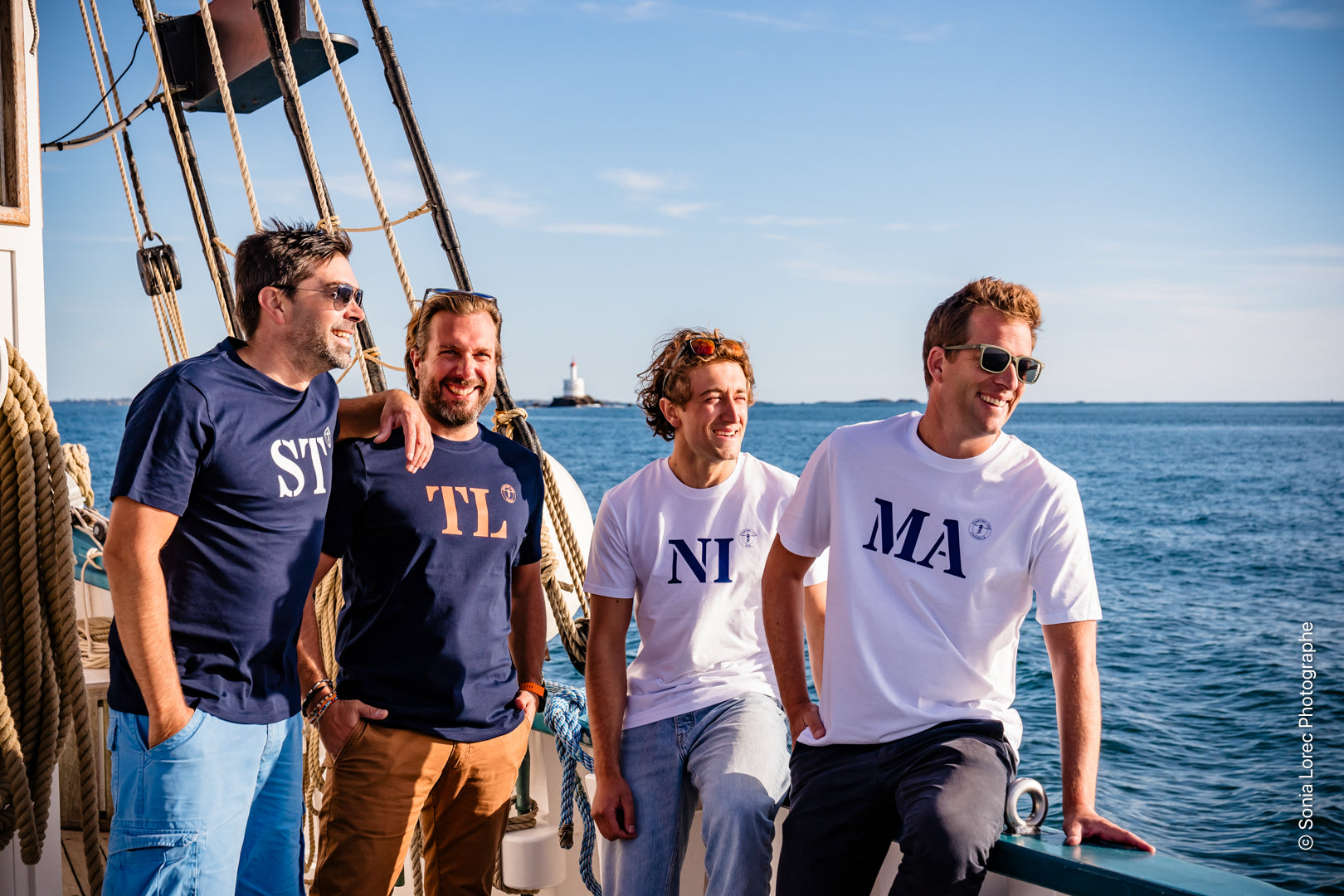 Tee shirts Quartier iodé mettant en avant les ports du sud de la France.