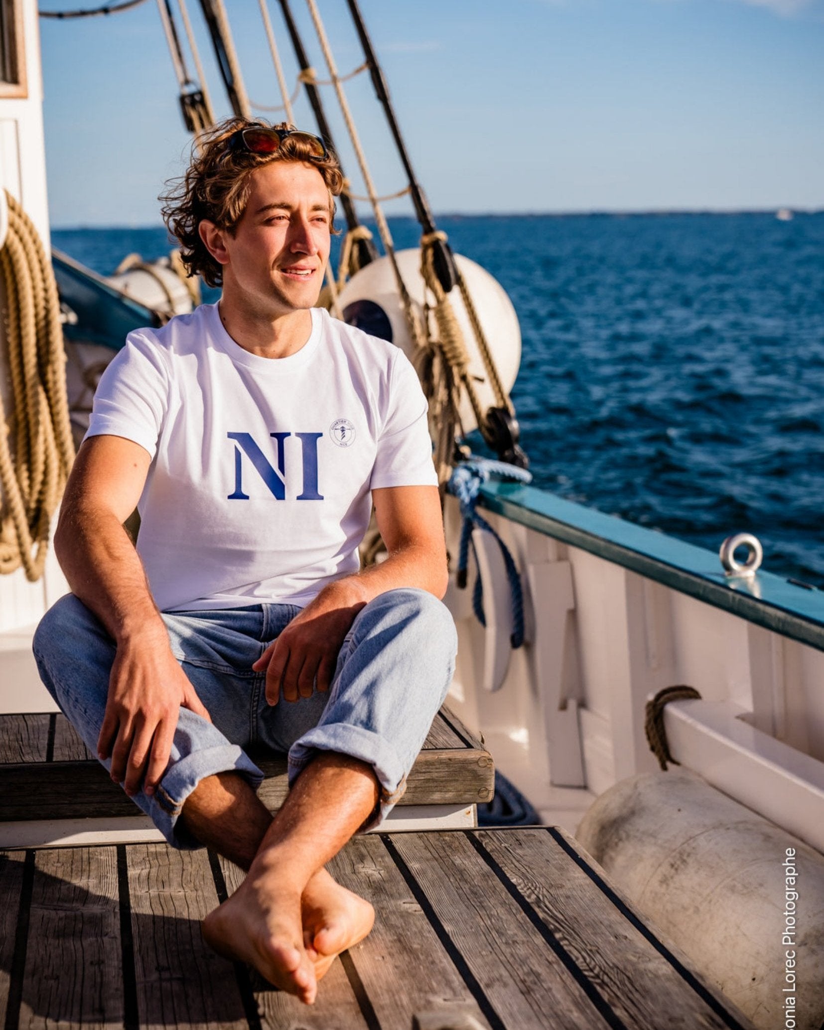 Tshirt Nice, blanc et bleu par Quartier iodé, pour homme. 